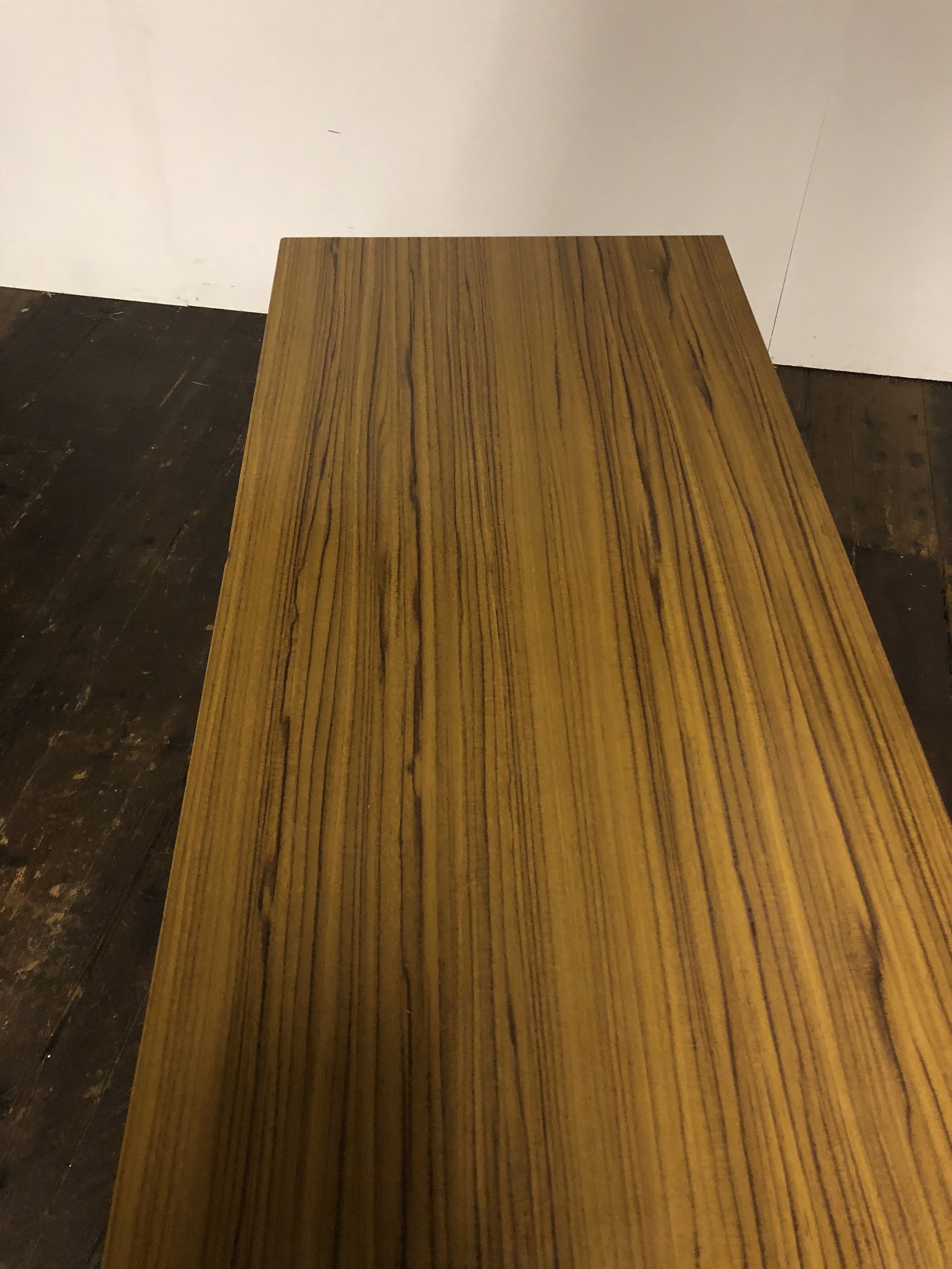 Vieille buffet milieu du siecle en teck design scandinave danois des années 70