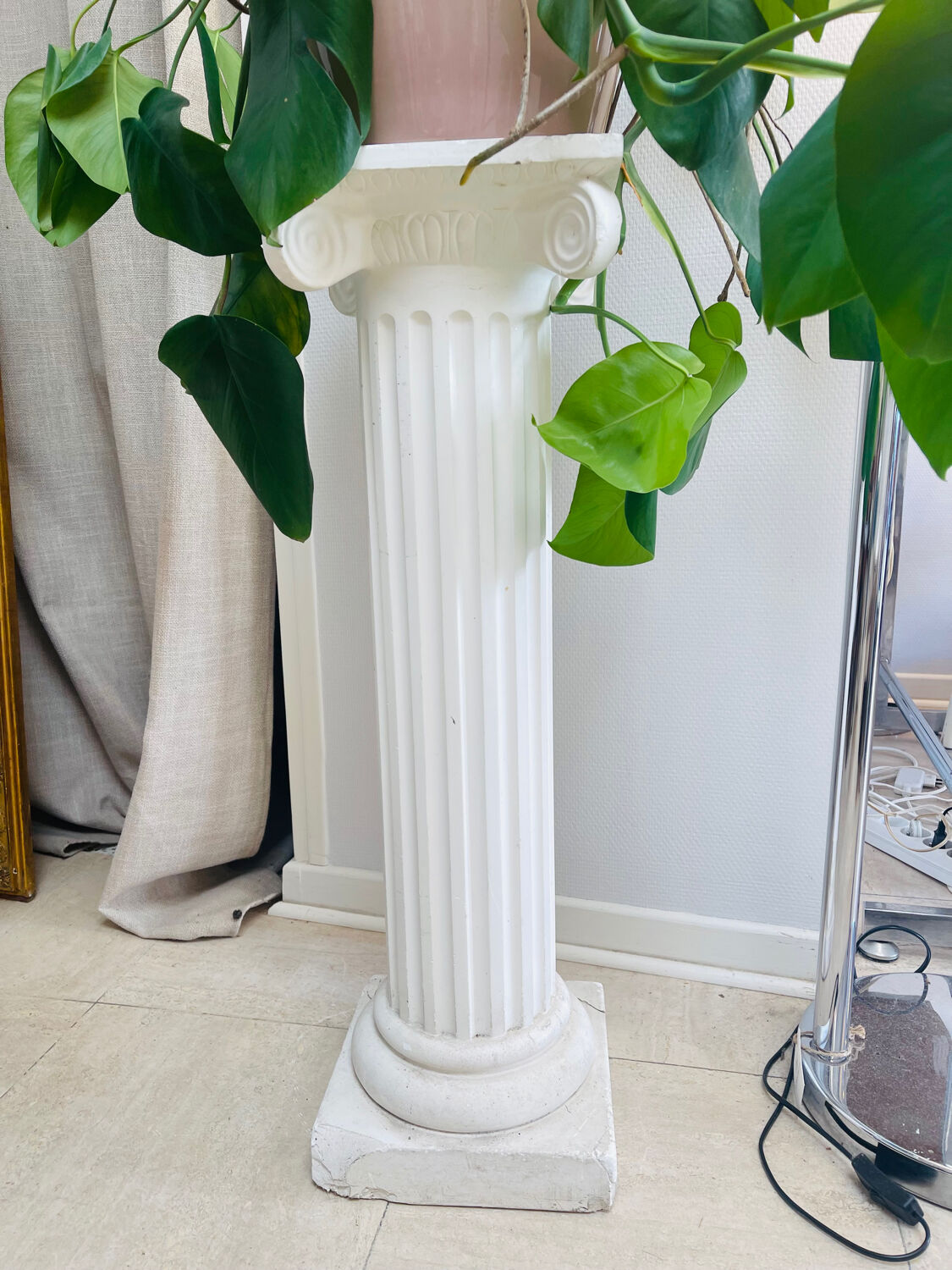 Plaster column with capital – 1970