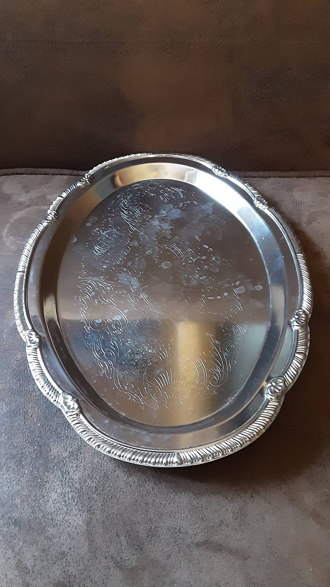 Oval metal plate