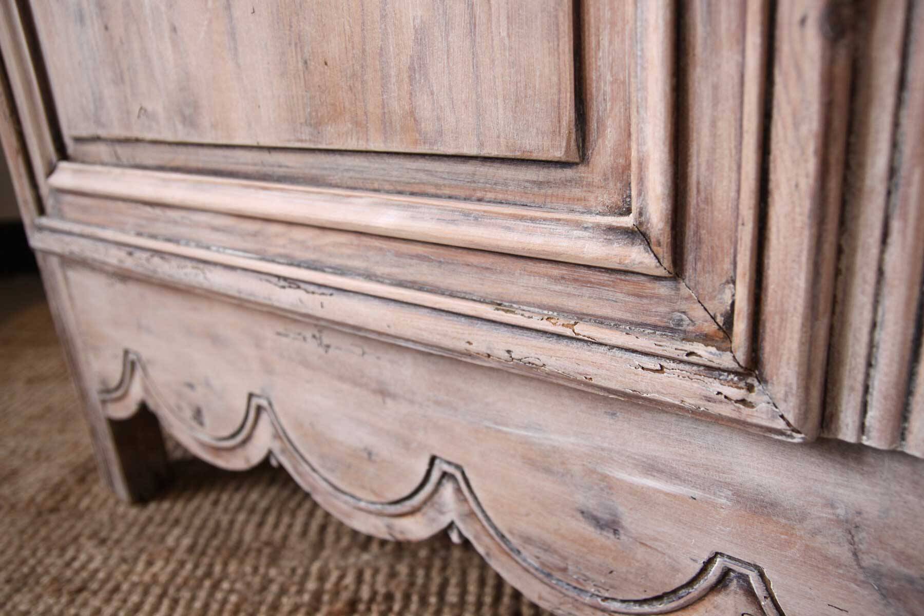 Patinated and sculpted buffet