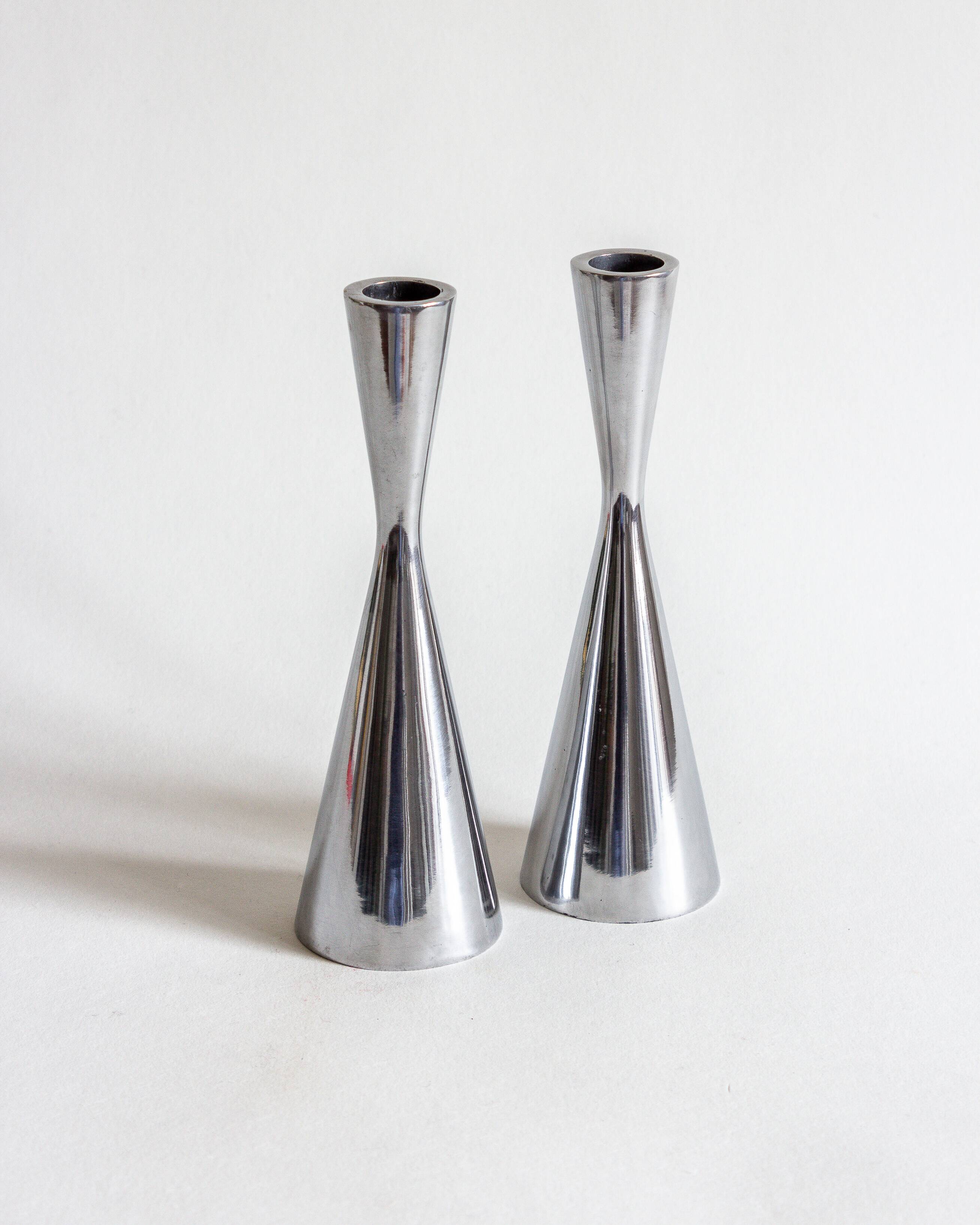 Duo of diabolo candlesticks in cast aluminum, Erika Pekkari for Ikea, 2000s