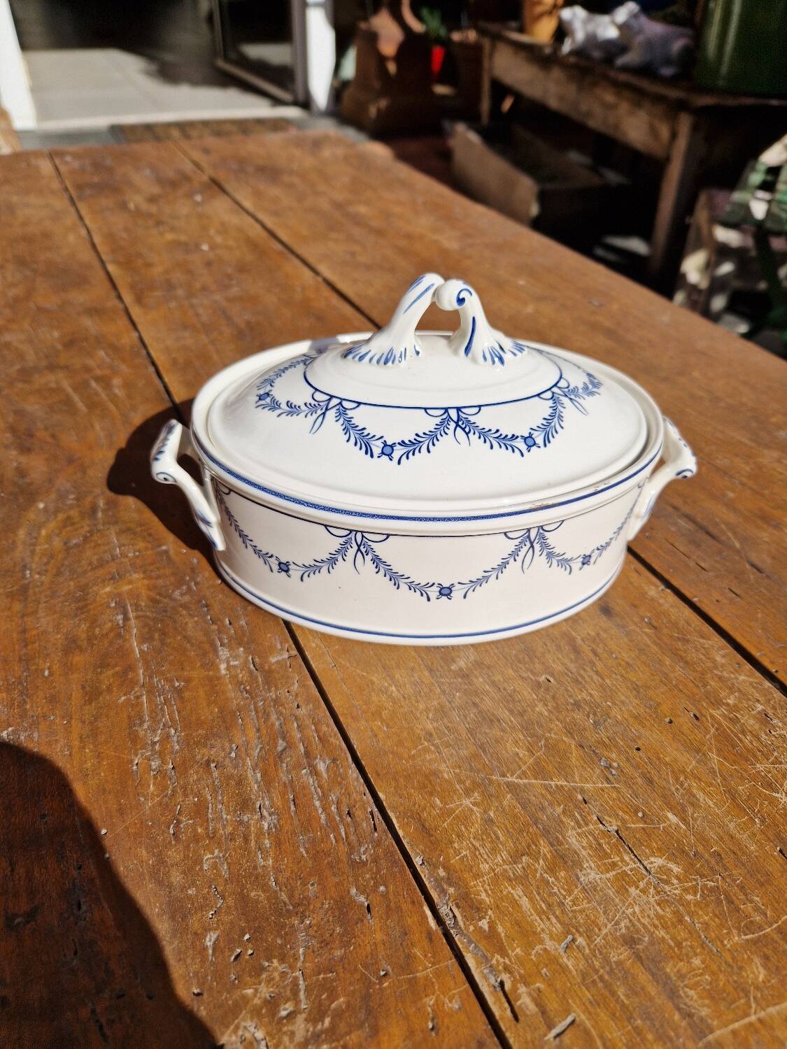 Old Villeroy & Boch LB candy box
