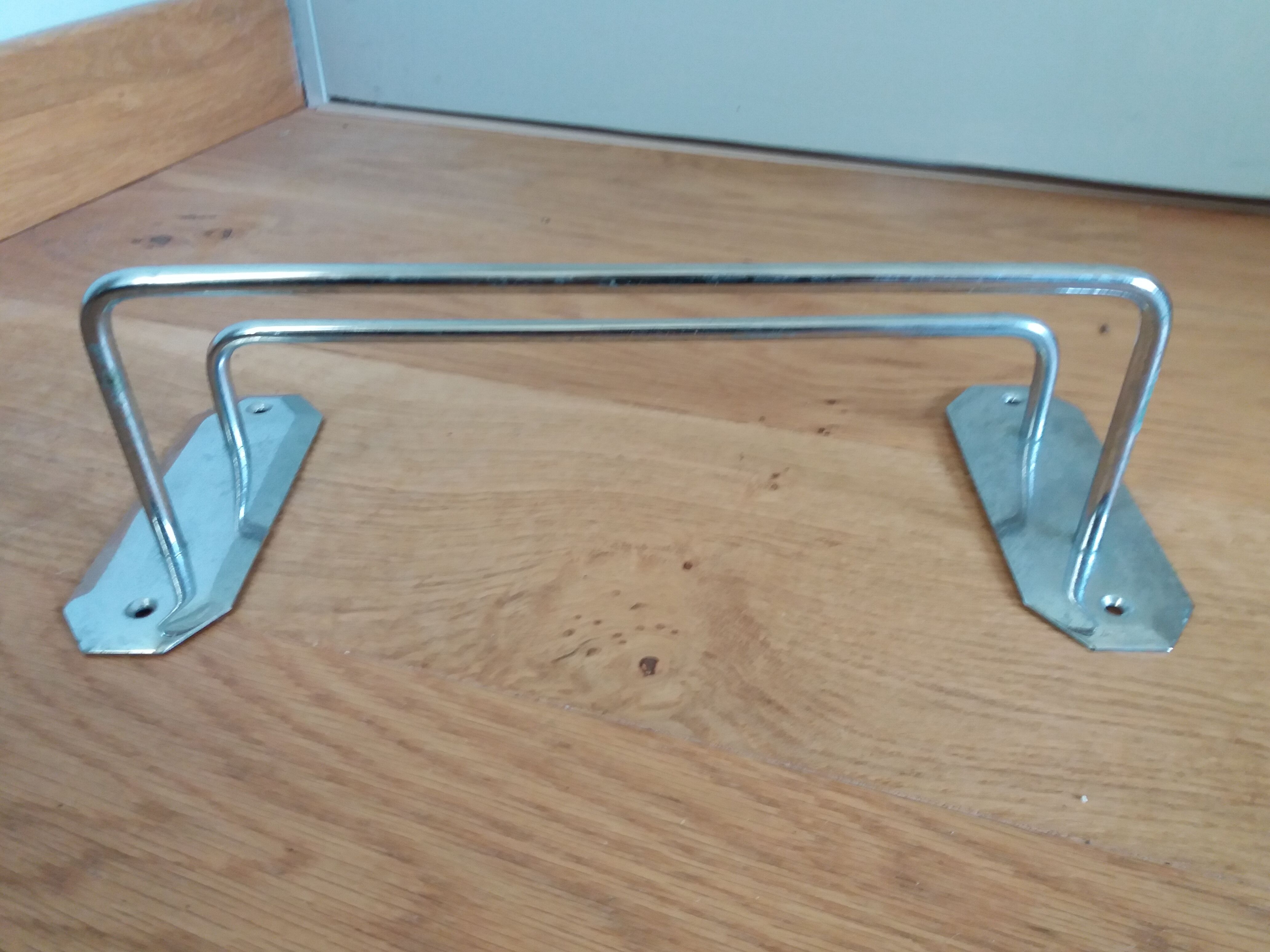 Chromed copper towel rack