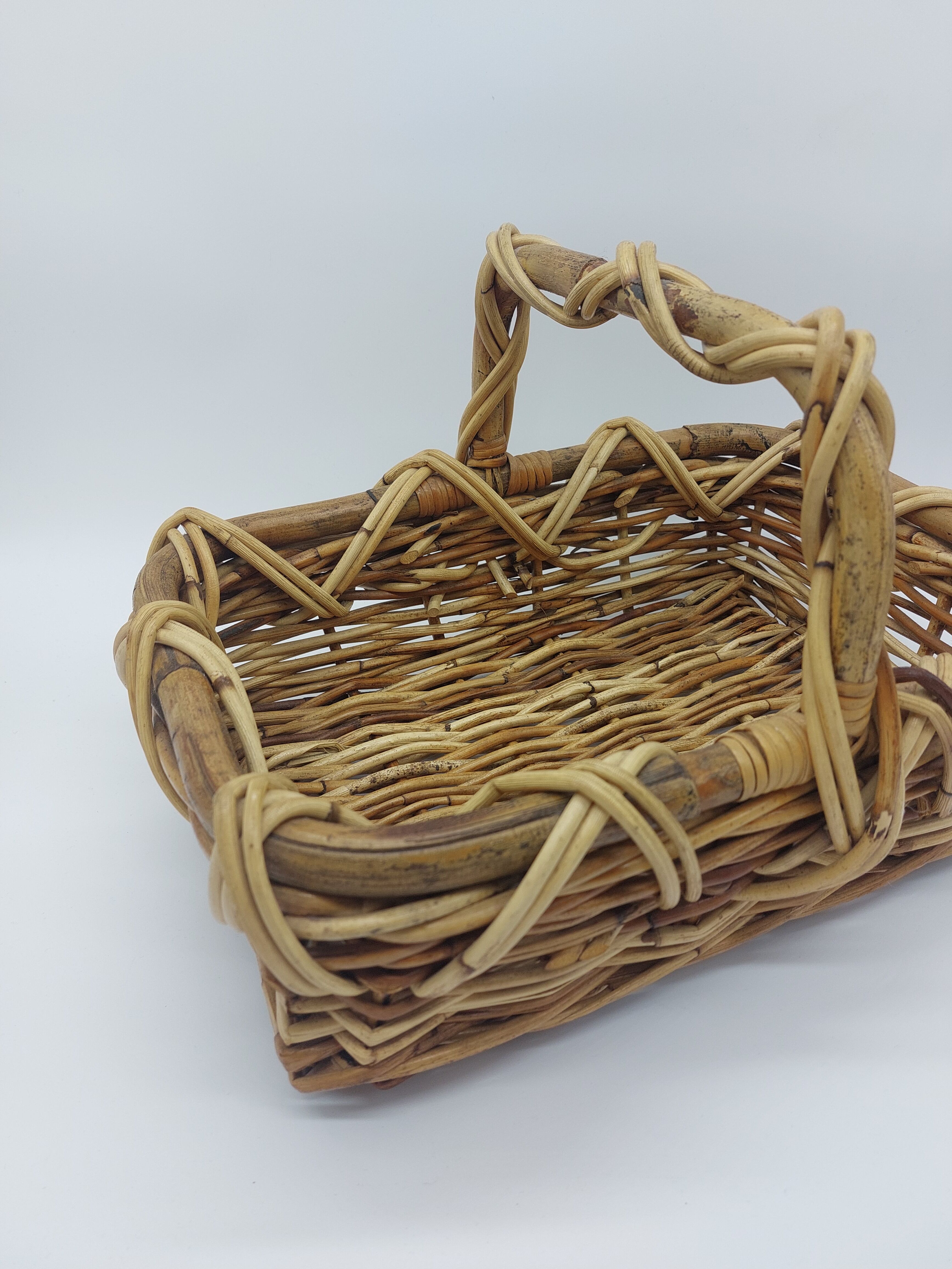 Wicker basket
