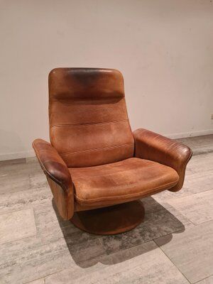 Adjustable and swivel brown armchair by De Sede 50