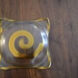 Coupe en verre à motif doré