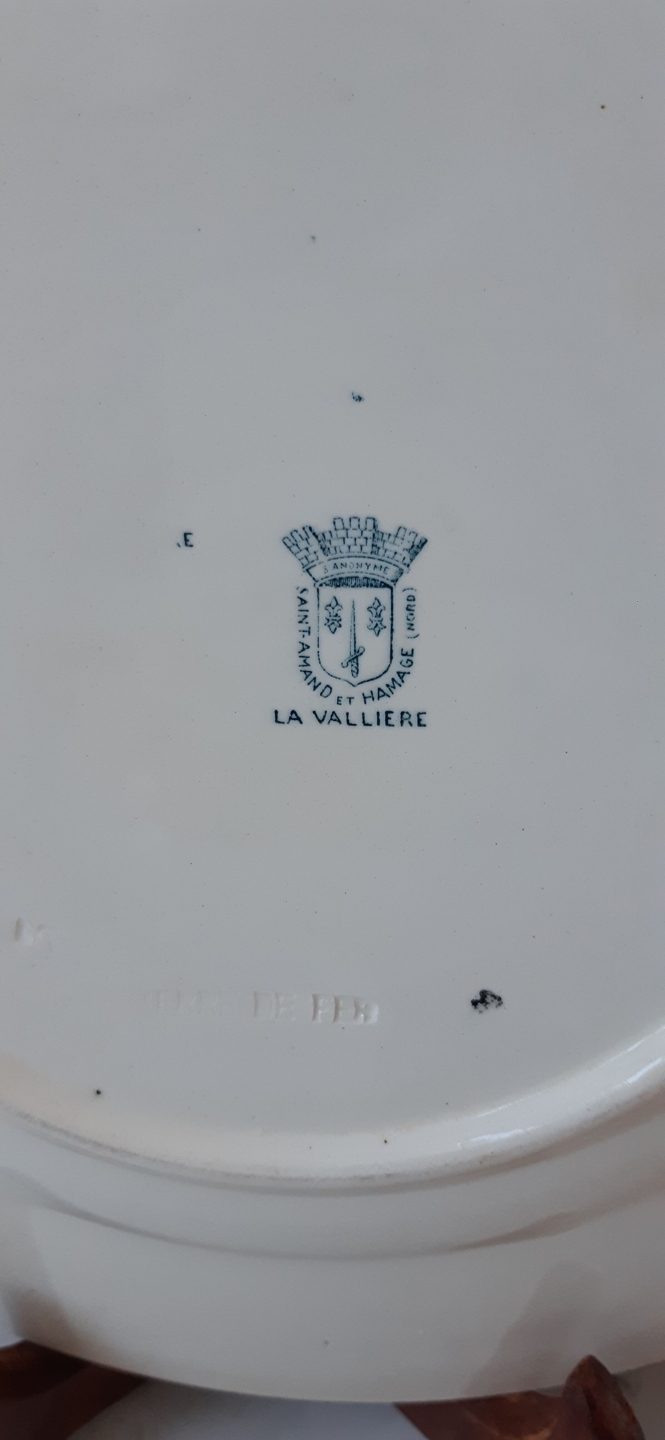 Round dish Terre de Fer Saint-Amand La Vallière XIXth