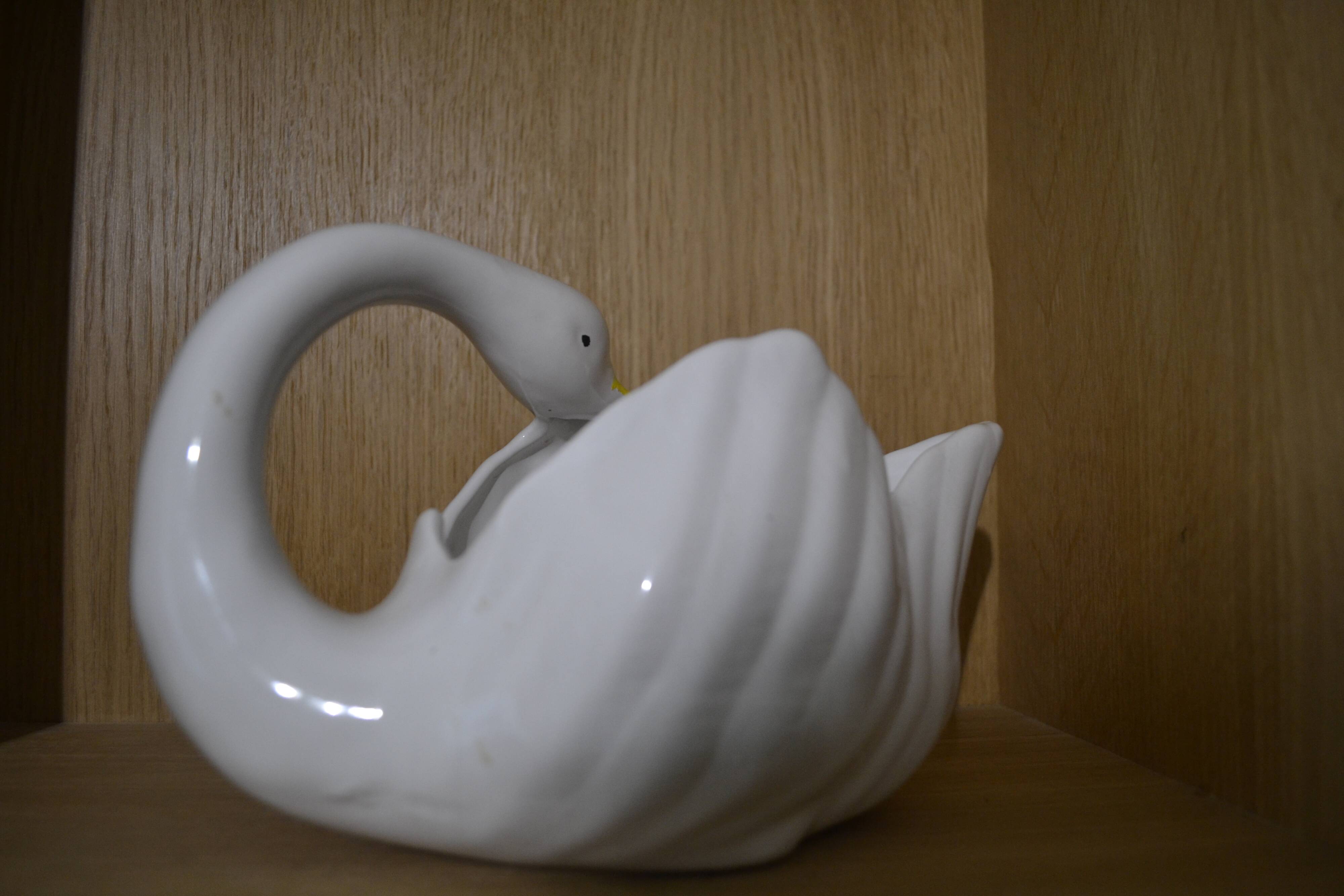 Swan pot cover