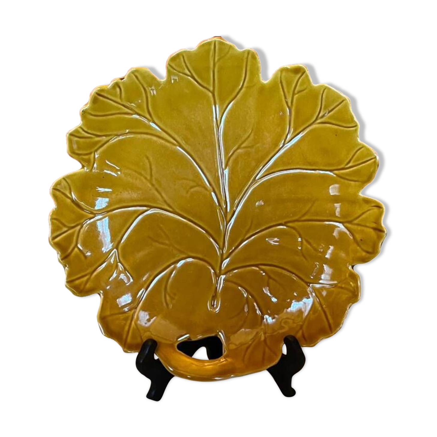 Vintage ceramic leaf dish