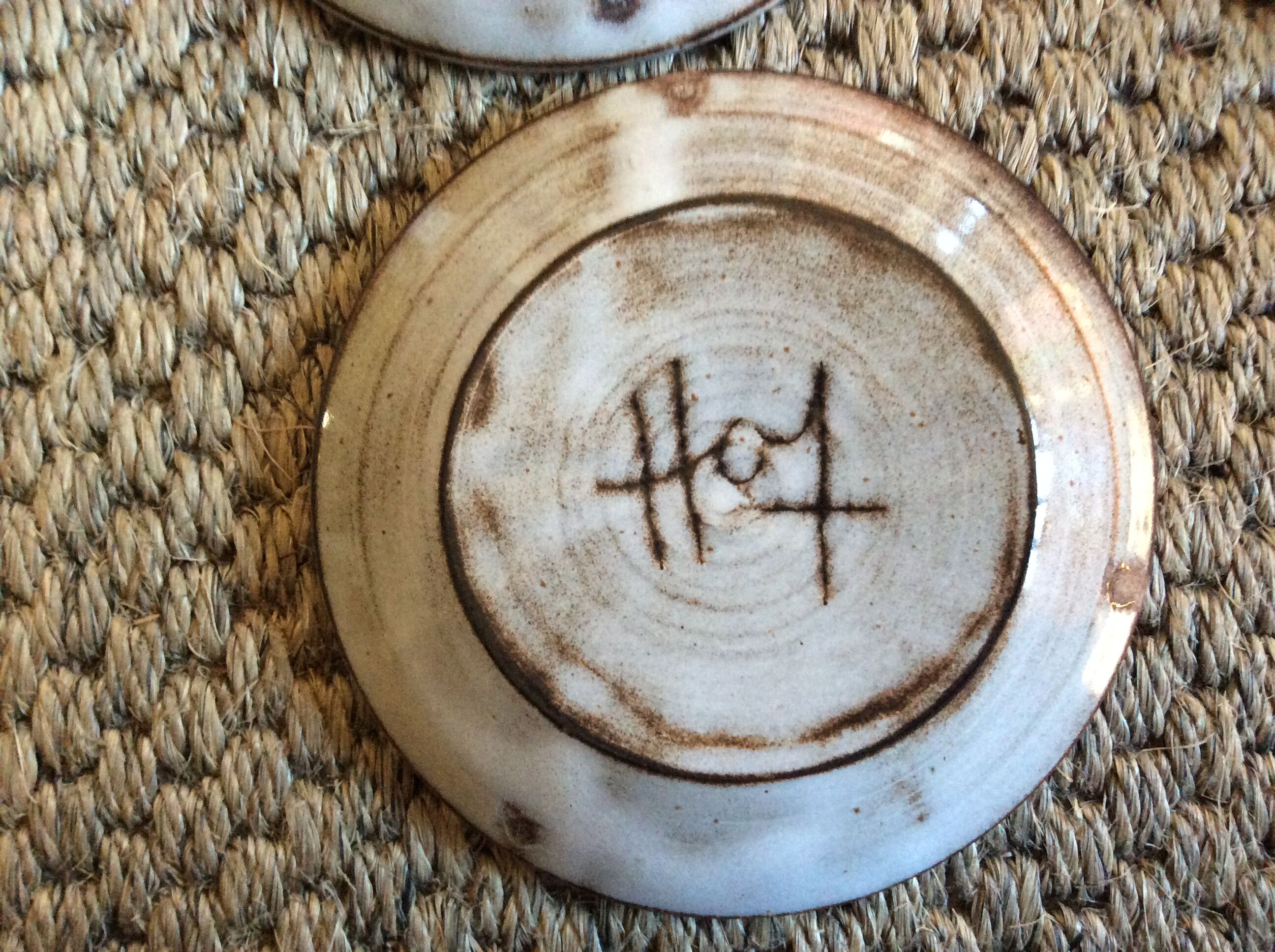 Set of 10 stoneware plates