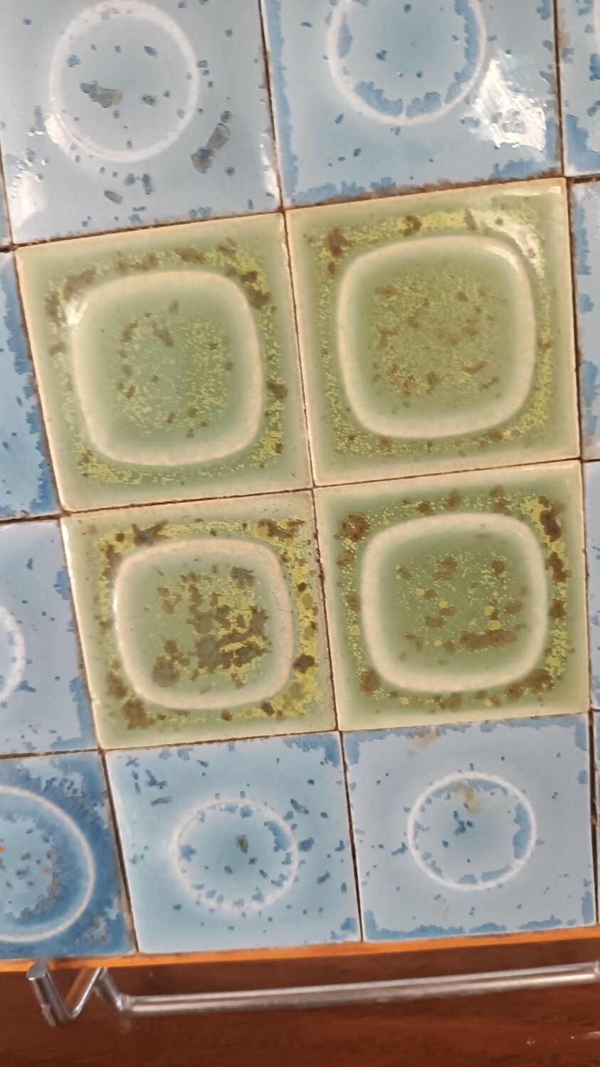 Dessous plat vintage en bois et céramique