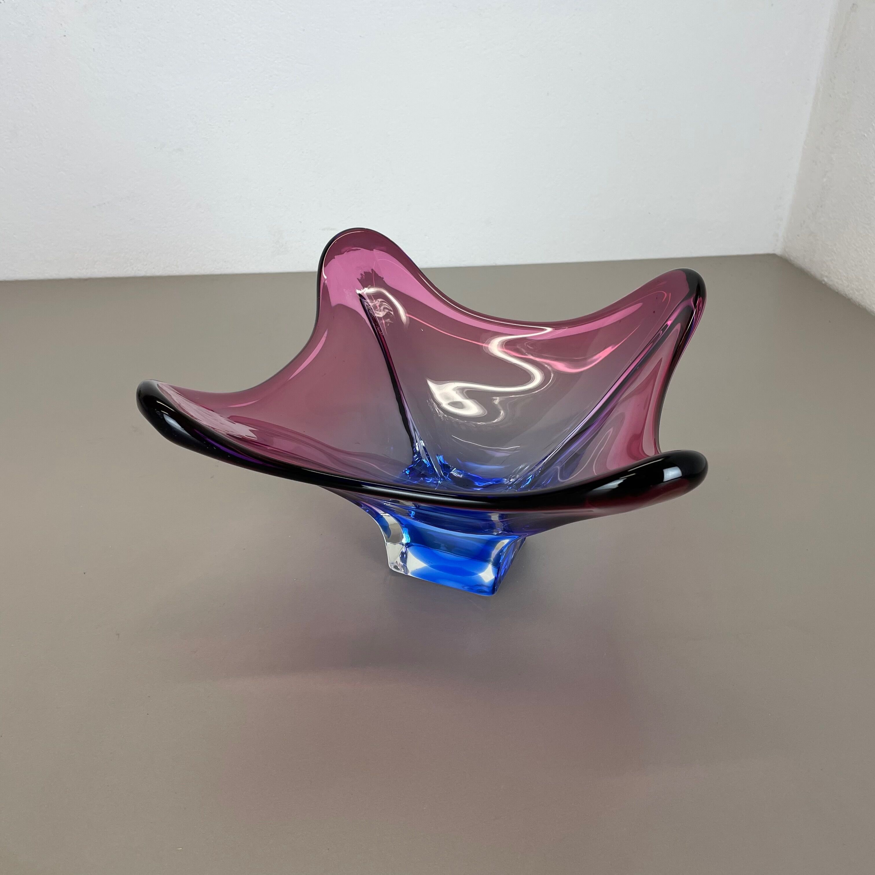 Floral glass bowl shell centerpiece by Fratelli Toso Murano, Italy, 1970s