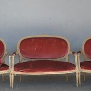 Paire de chaises laquées crème style Louis XVI vers 1900