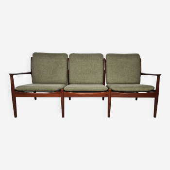 Vintage Scandinavian sofa by Svend Aage Eriksen for Glostrup 1960