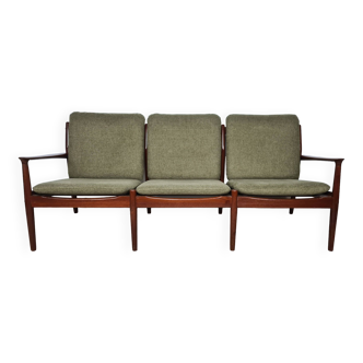Vintage Scandinavian sofa by Svend Aage Eriksen for Glostrup 1960
