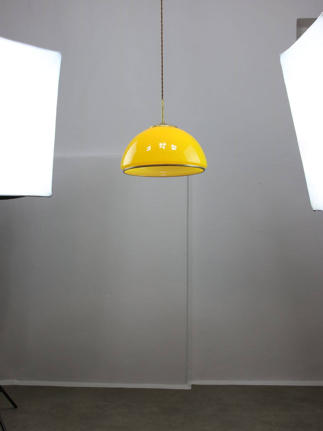Mid-Century Italian Yellow Glass and Brass Pendant Lamp