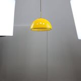 Lampe à suspension italienne du milieu du siècle en verre jaune et laiton