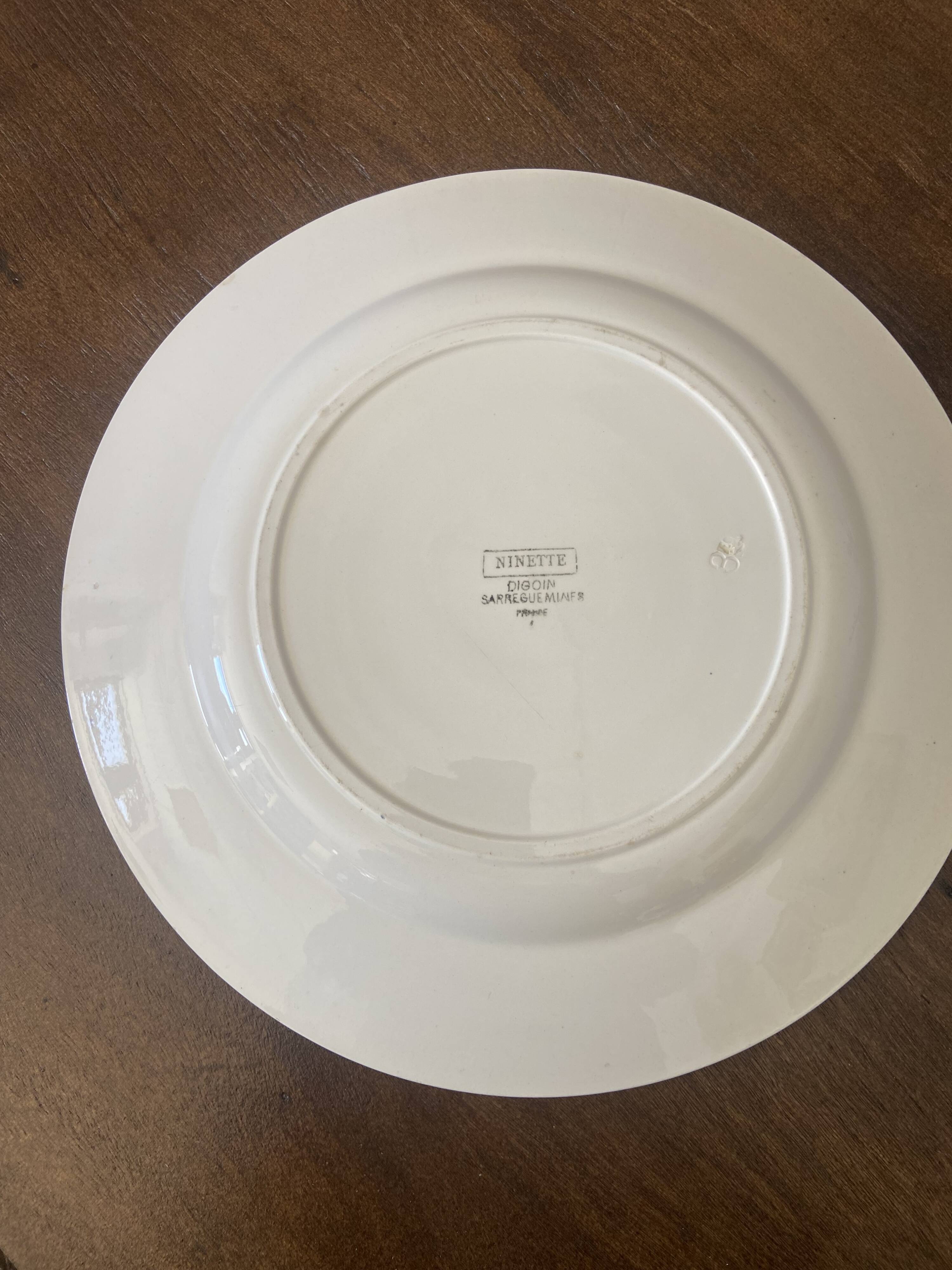 Digoin plate "Minette"