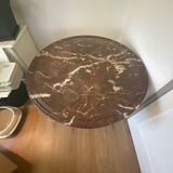 Round table in marble and walnut