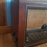 Poste de radio vintage années 1950
