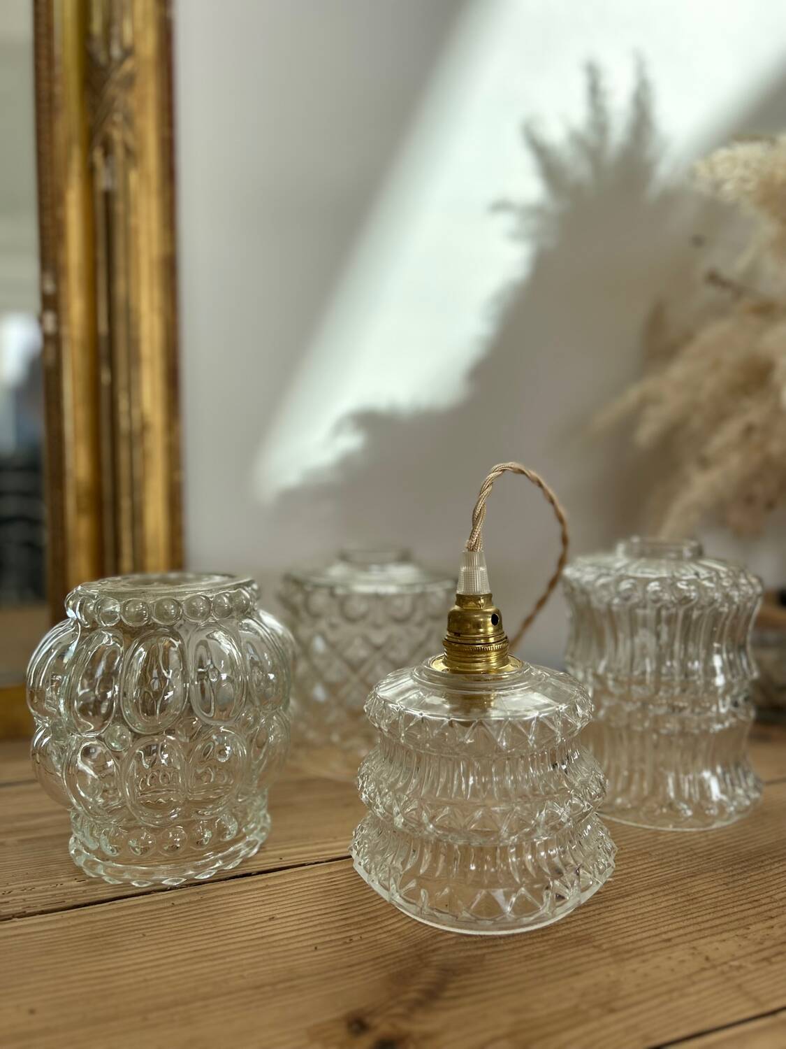 Set of 4 modern pendant lights with antique globes