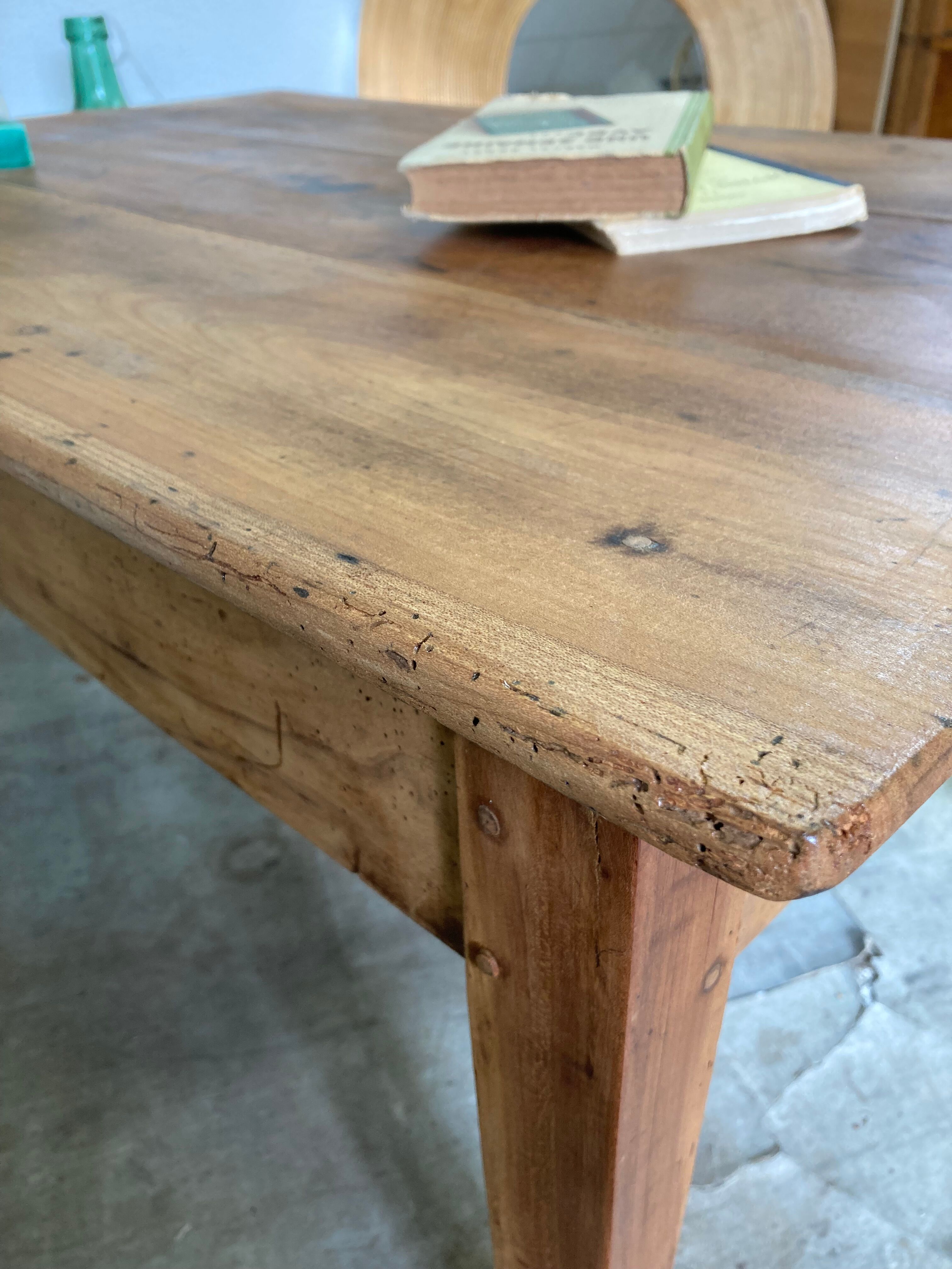 Table basse ancienne