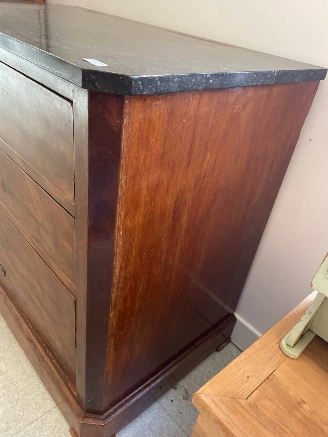 Commode Louis Philippe marbre noir