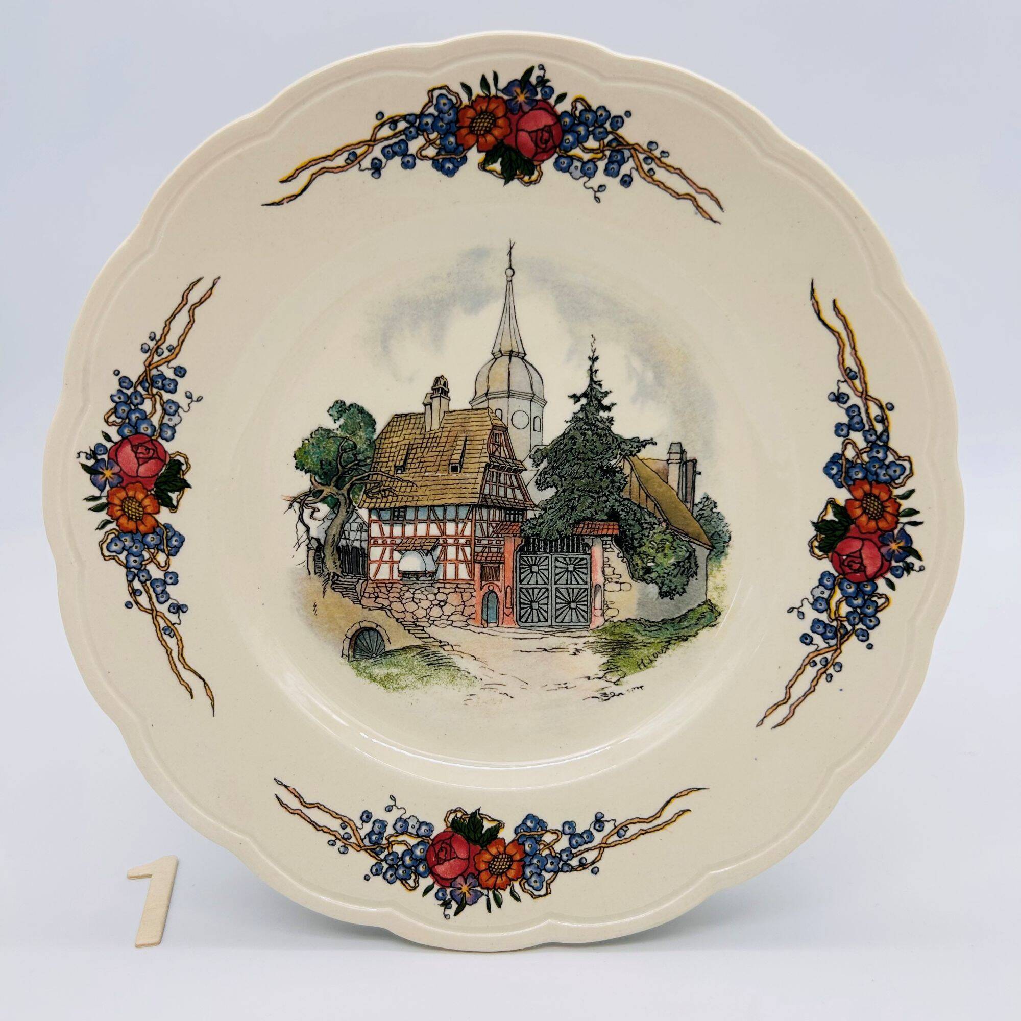 6 dessert plates "Obernai" from the Sarreguemines pottery.