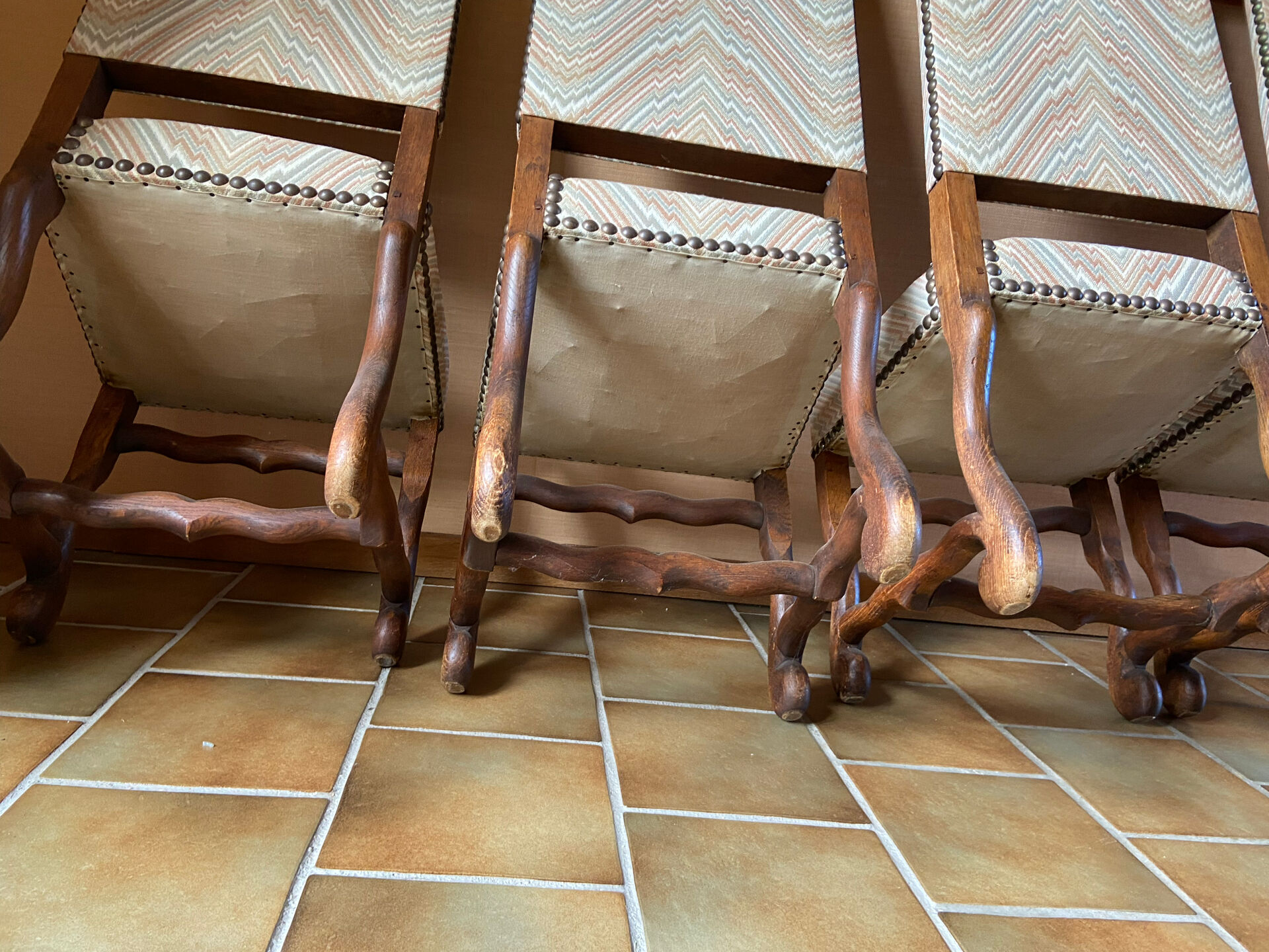 4 chaises de style  louis XIII  fin 18 eme