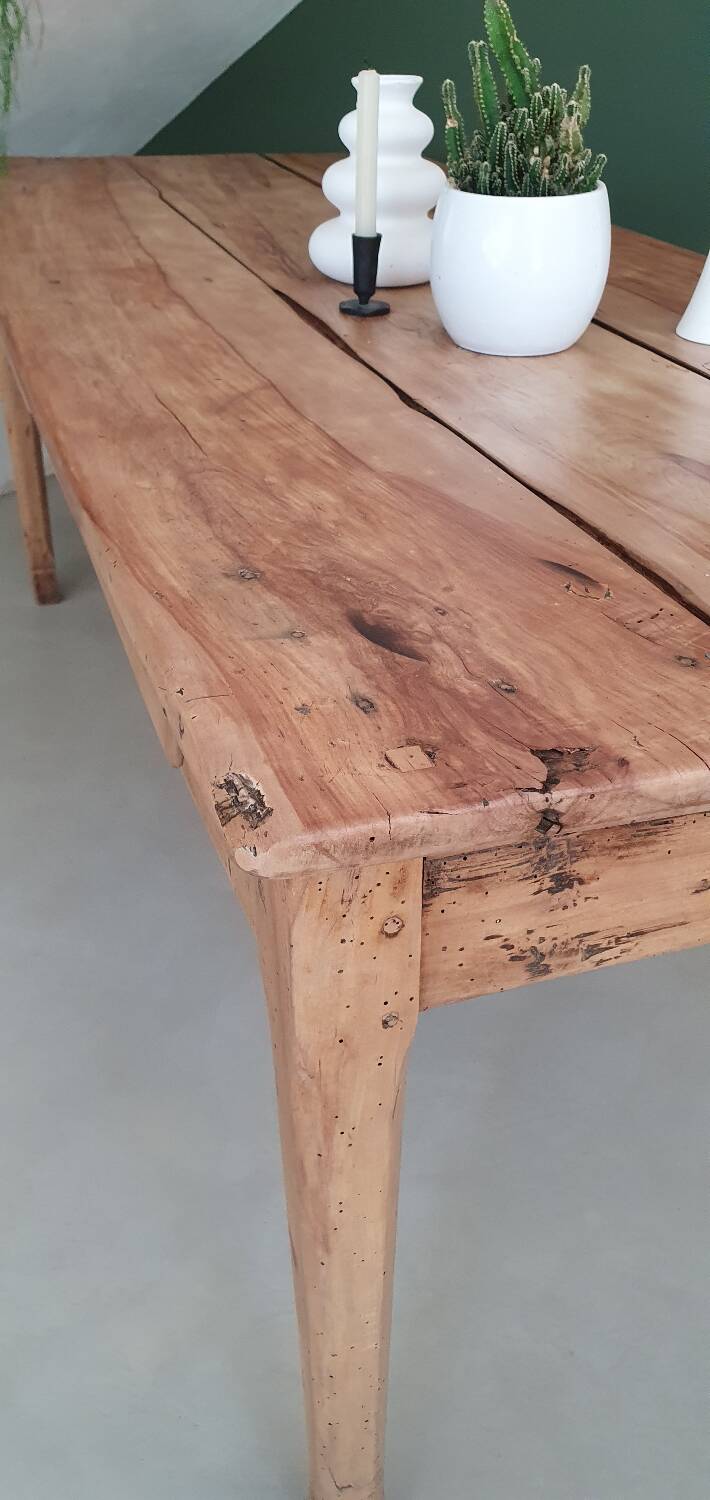 Farmhouse table