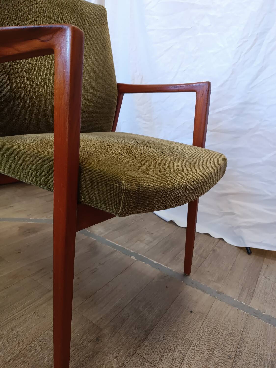 Fauteuil de bureau scandinave en teck et velours vert