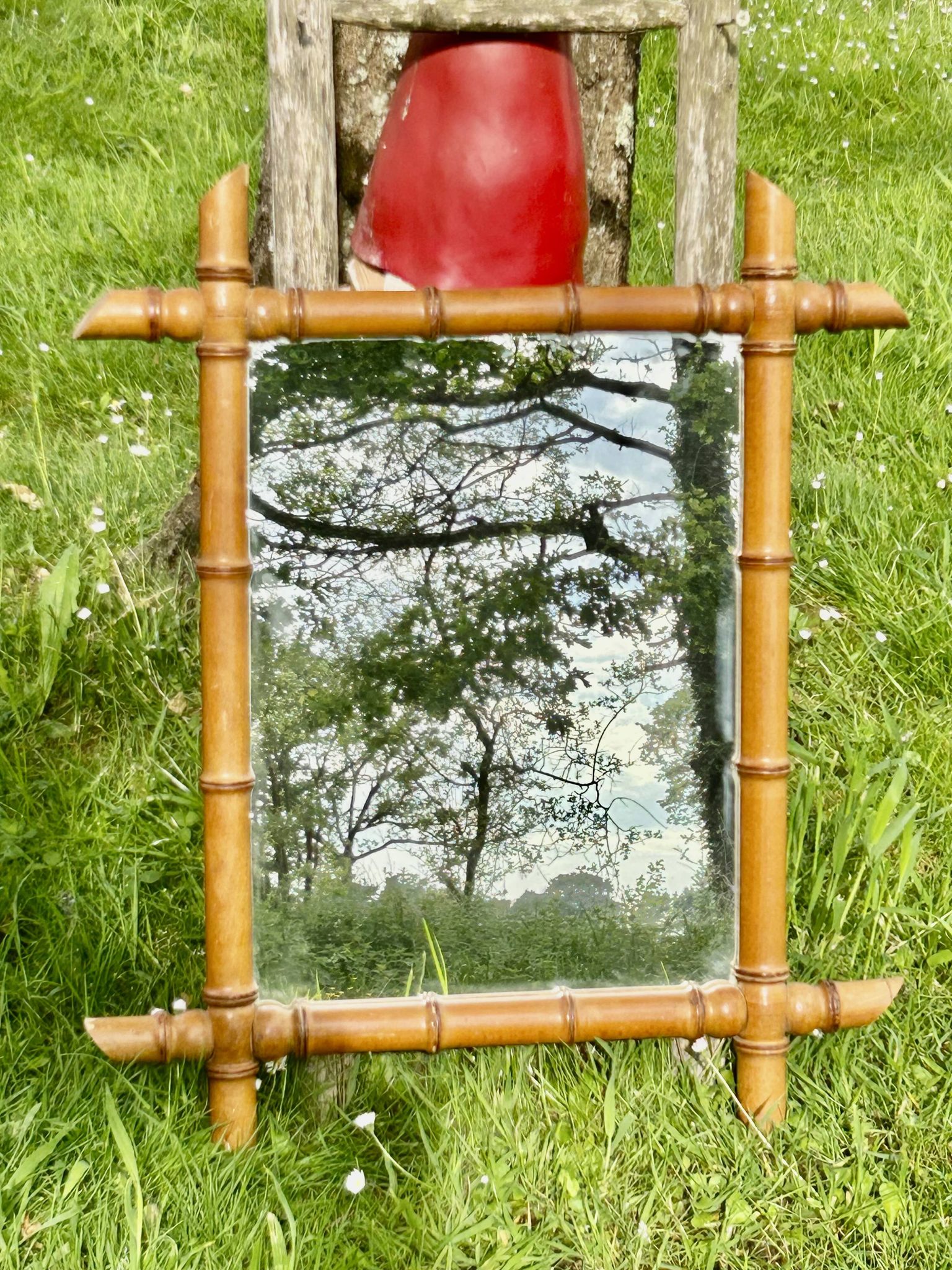 Large format for this type of faux bamboo mirror 70 cm.