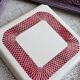 Dessous-de-plat en porcelaine, badonviller france , dessous de plat blanc et rouge, plaque céramique