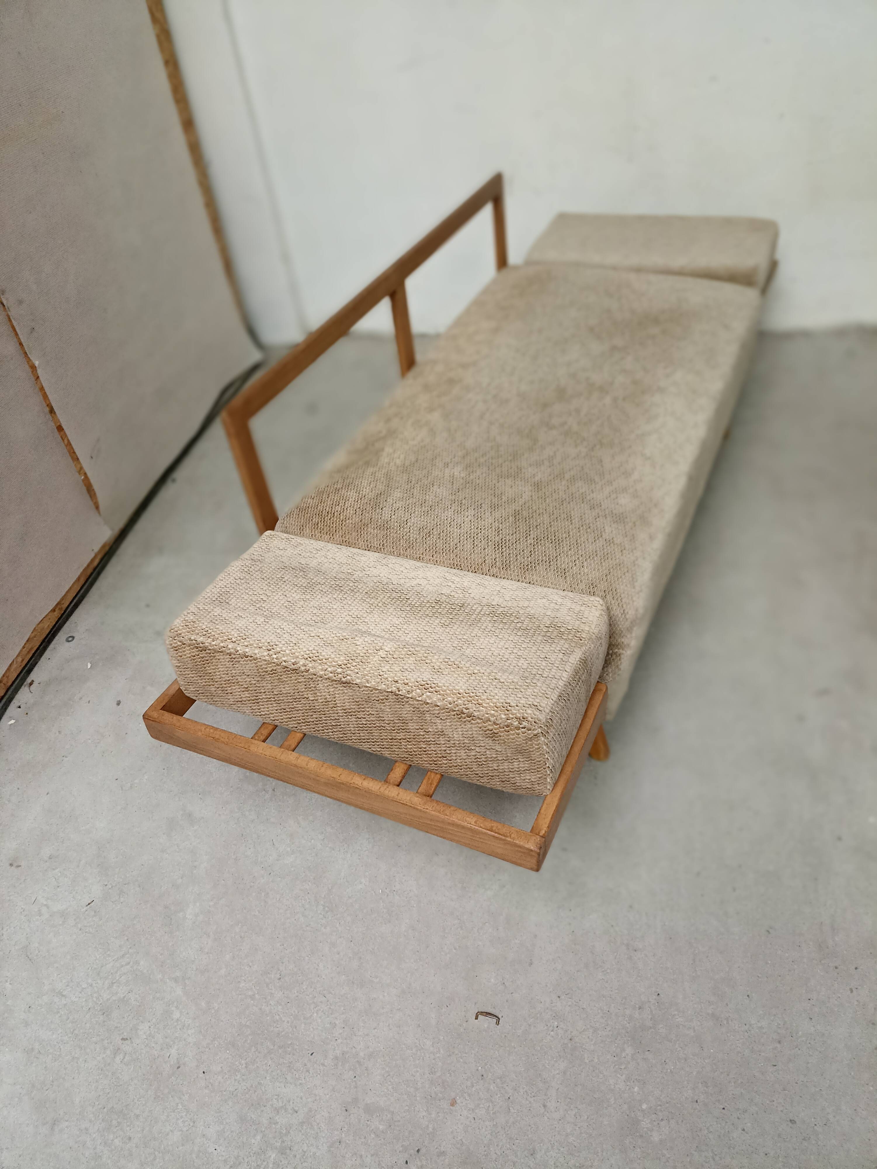 Vintage 2-seater sofa