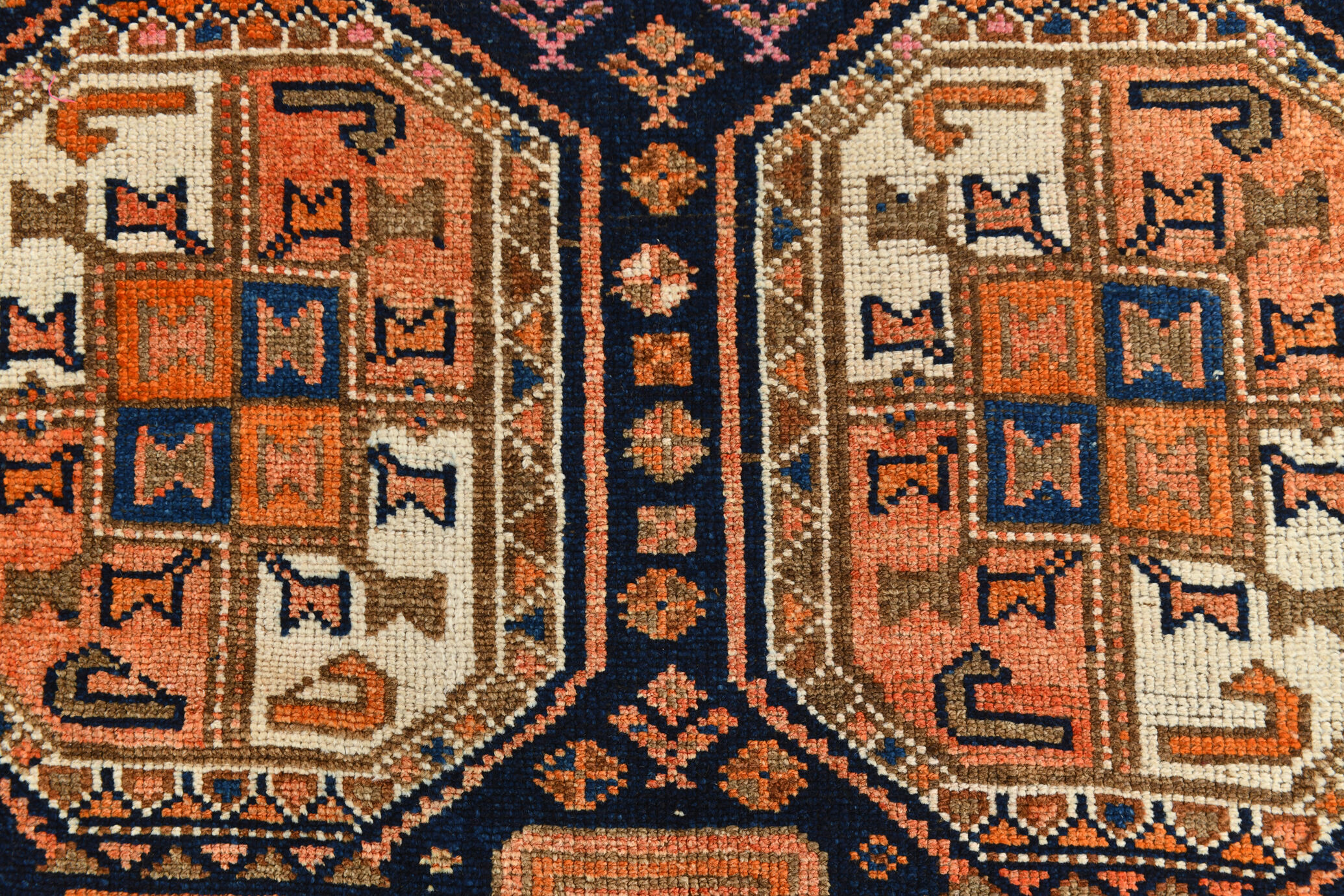 4x10 Wide Vintage Runner Rug, 110x323Cm