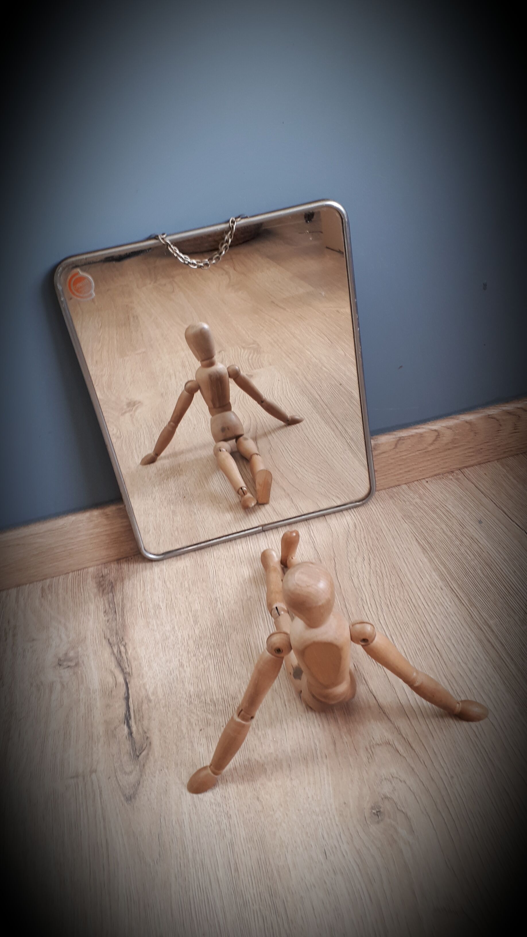 Barber mirror with chain - 29x23cm