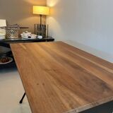 Two-tone bistro table