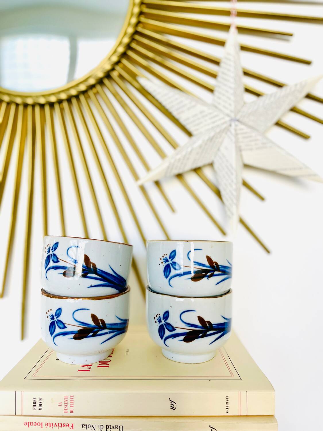 Lot de 4 tasses grès vintage fleuries