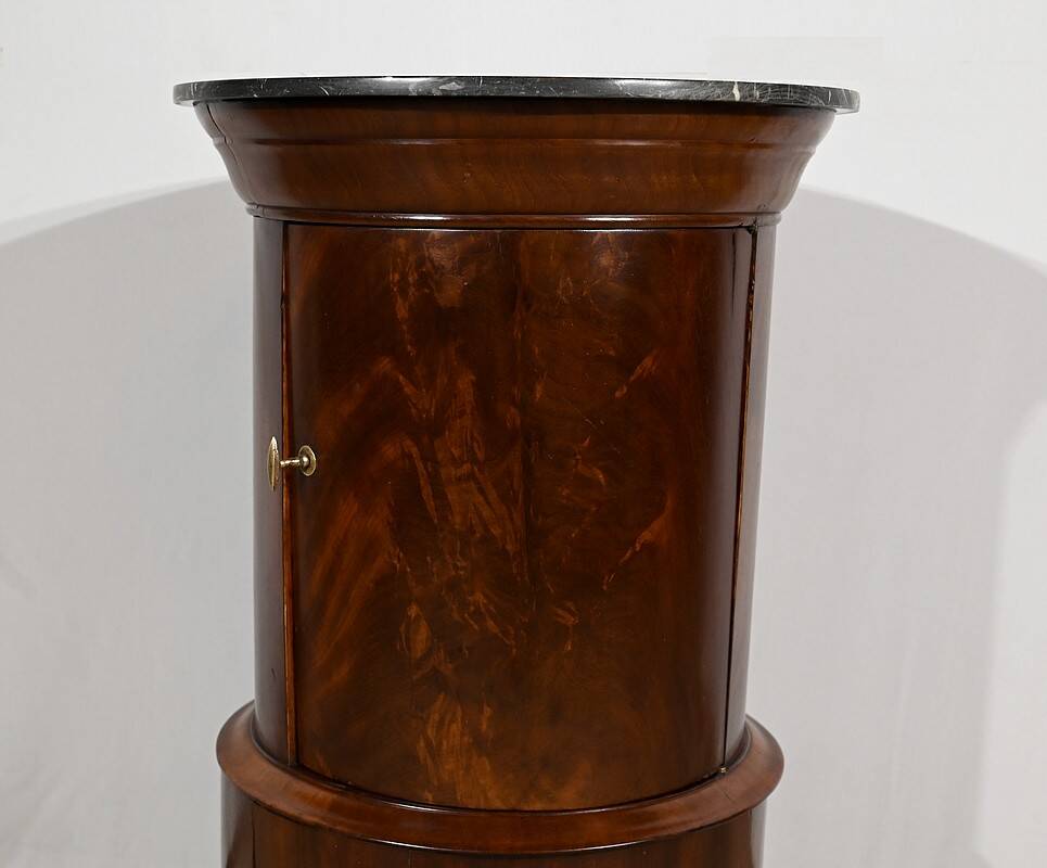 Rare Somno with two doors in Burl Mahogany, Empire period – Early 19th century