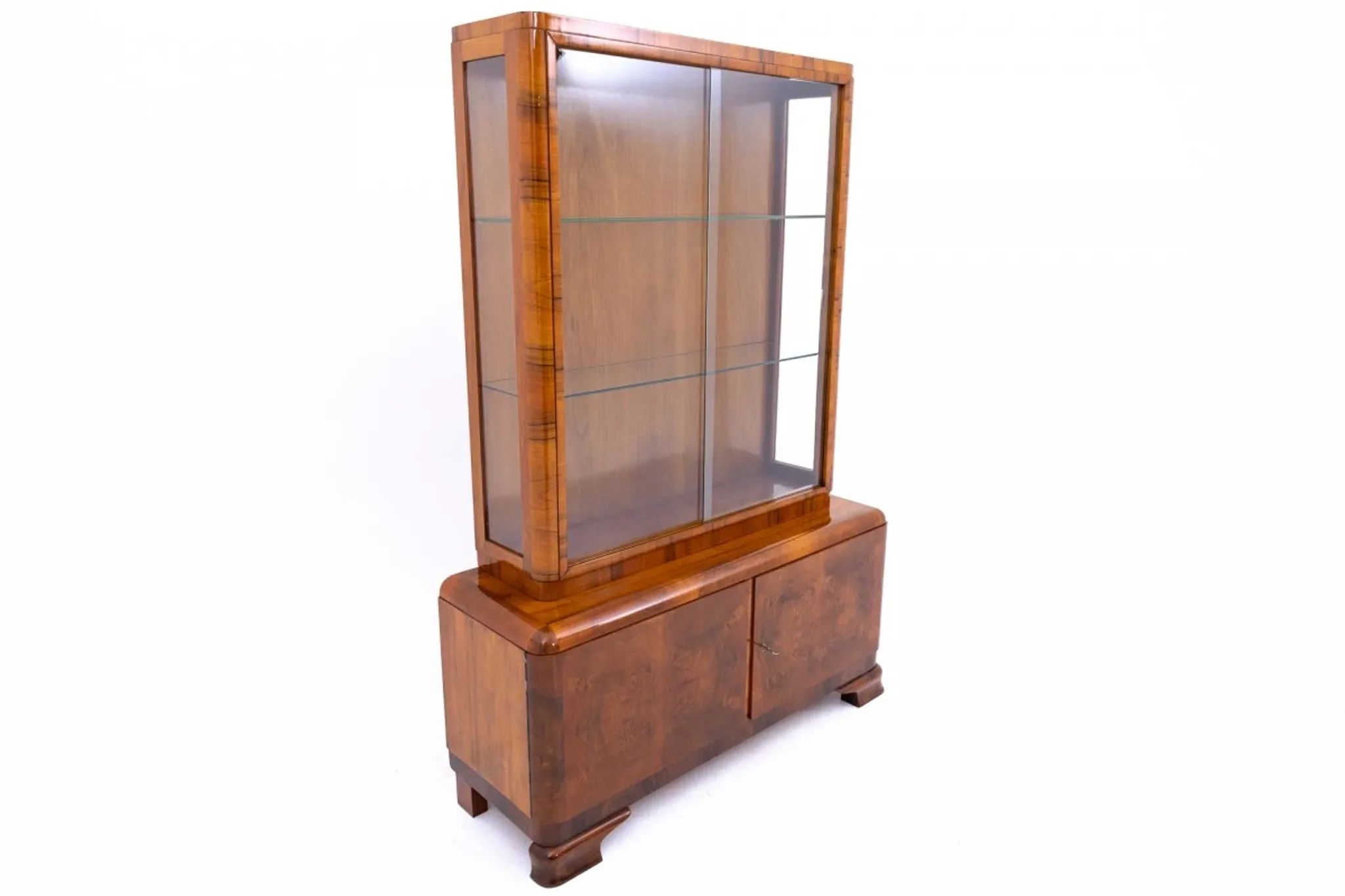 Polish Art Deco display cabinet, circa 1930.