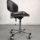 Chaise de bureau industrielle vintage à roulette skaï noir et chrome
