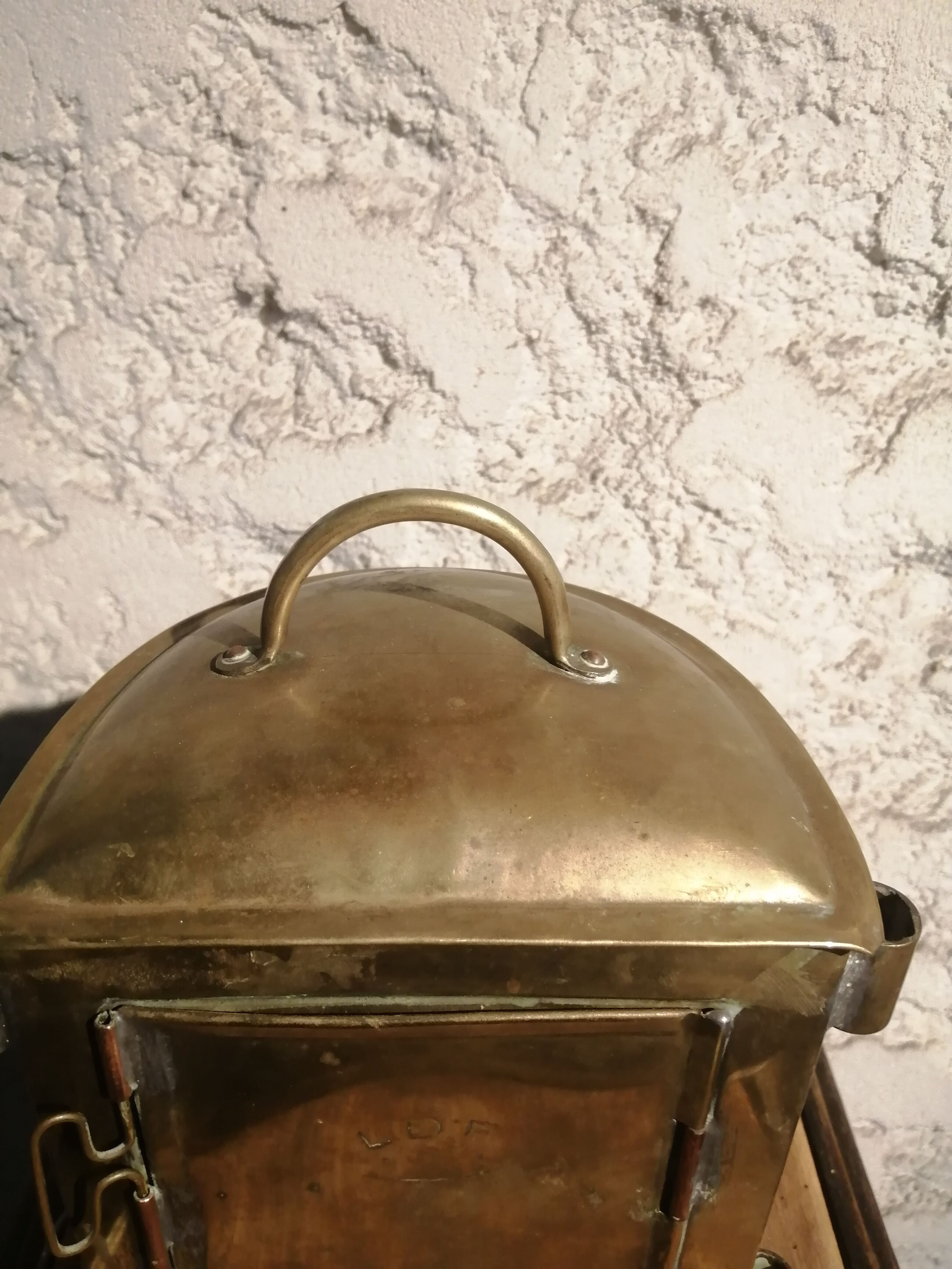 Navy lamp in brass LDF