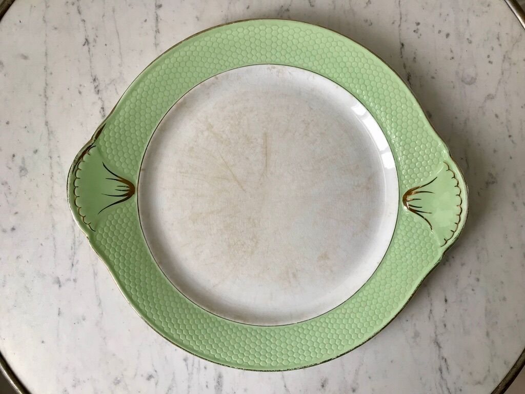 pastel green cake dish honeycomb Moulin des Loups / L'Amandinoise years 52