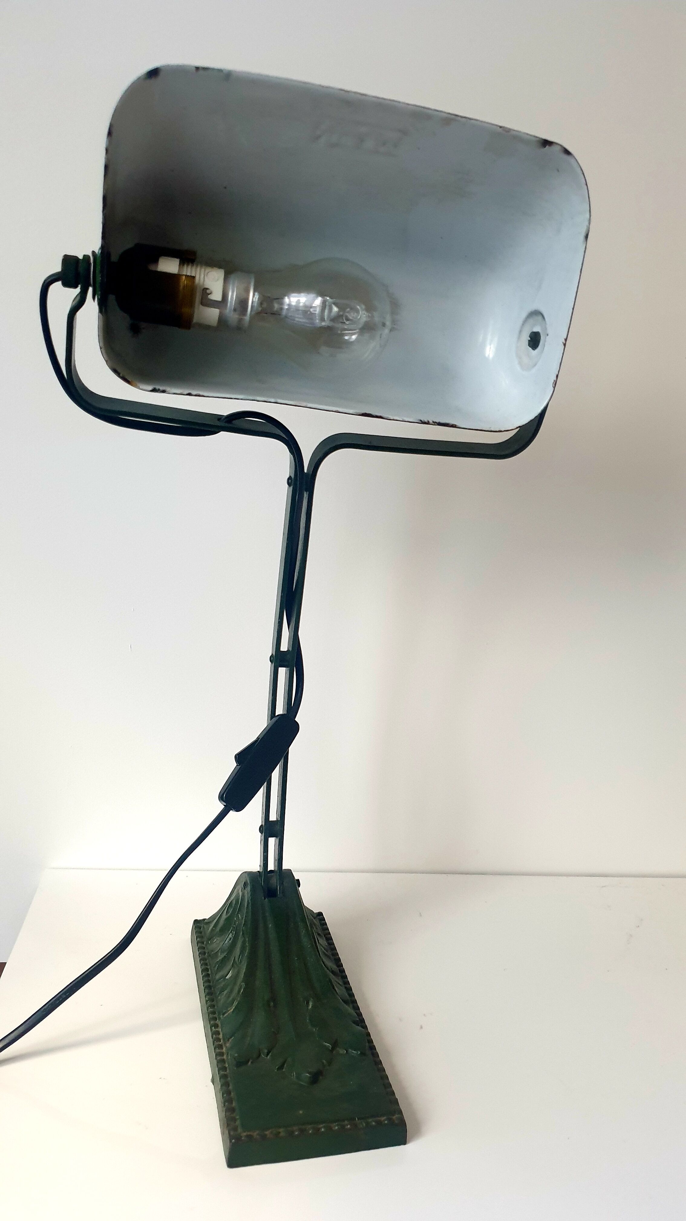 Lamp of notary or banker Niam, Georges Main