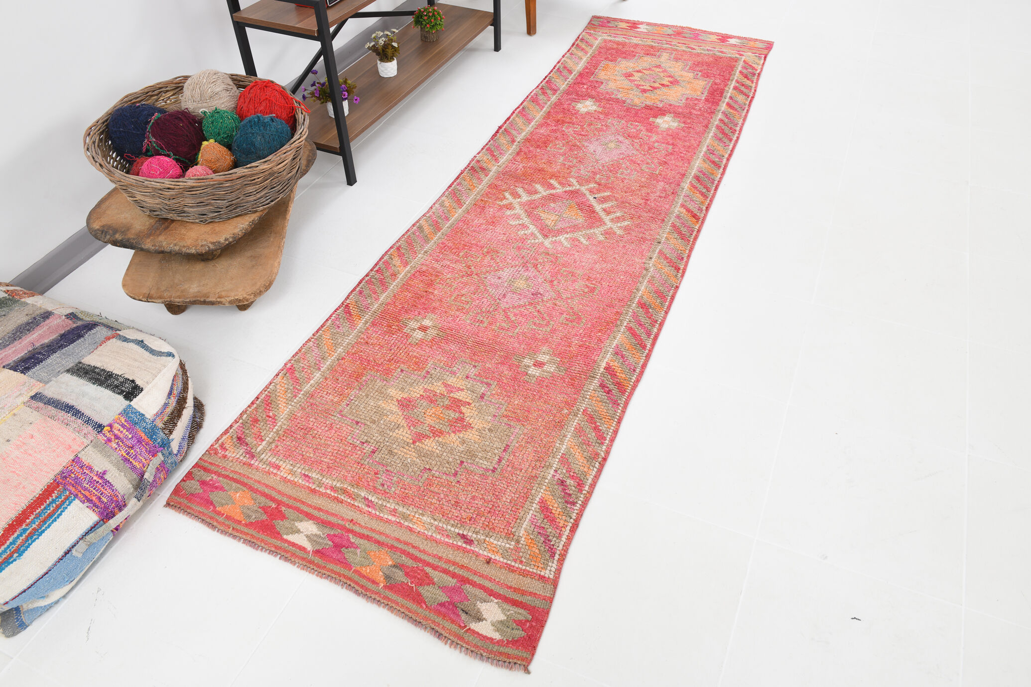 3x9 Shades Of Red Turkish Runner Rug, 83x290Cm