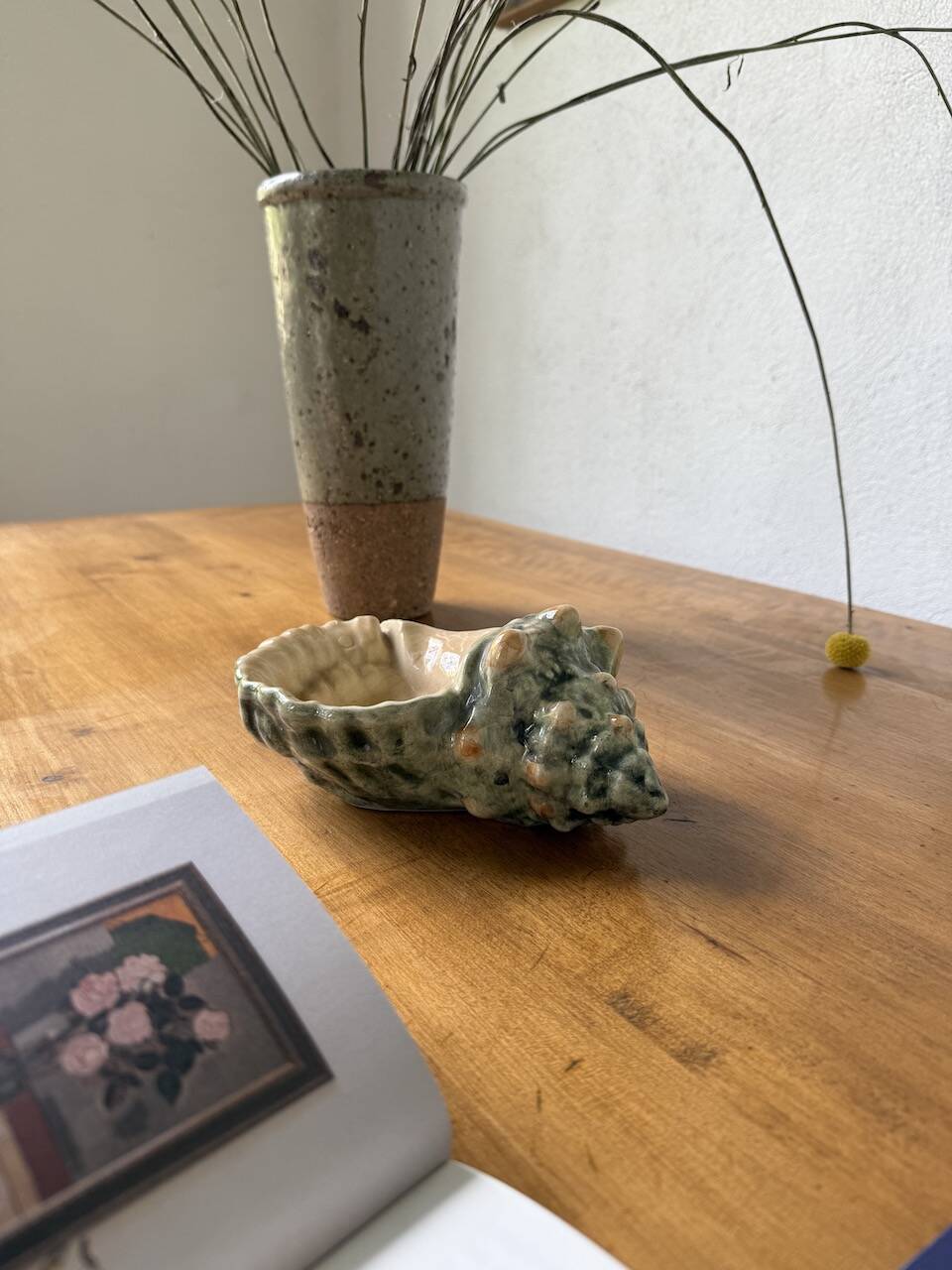 Ceramic shell empty pocket or ashtray 1970