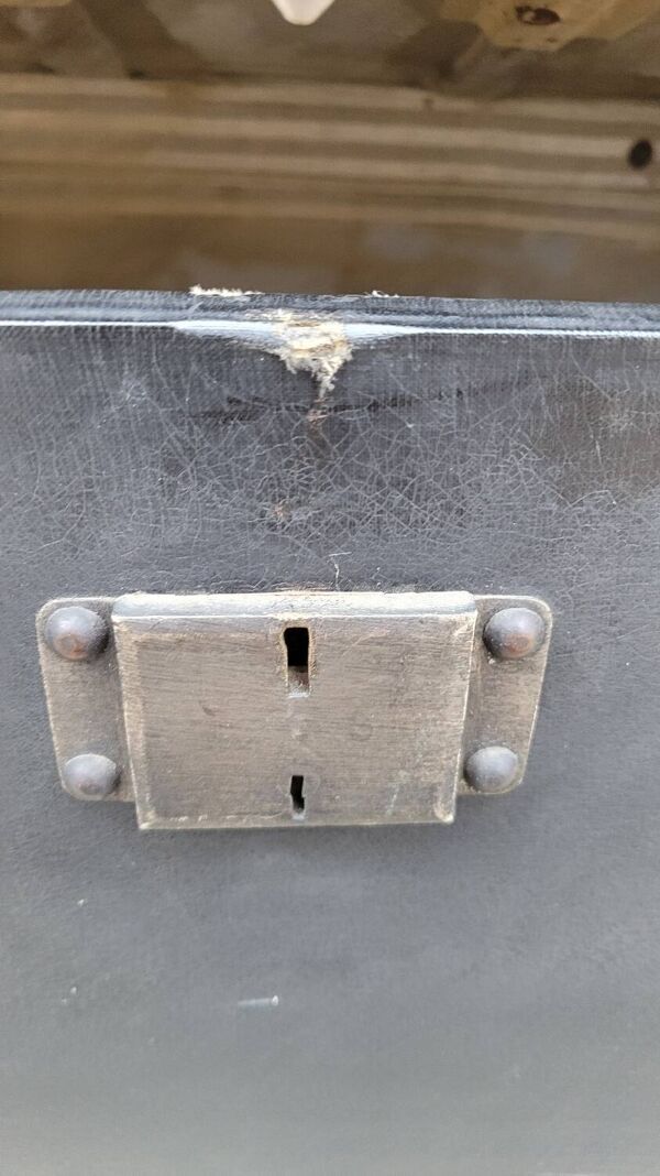 Malle de voyage en cuir époque 1900s