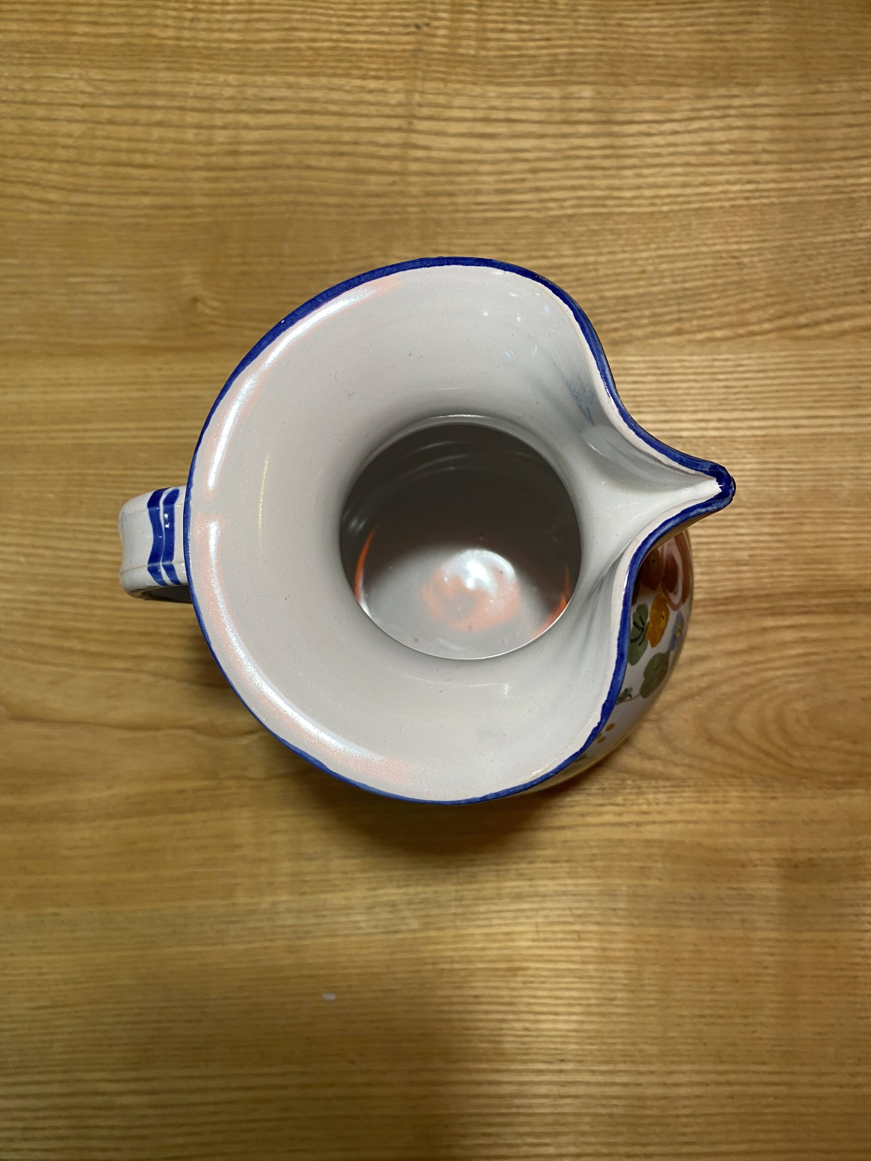 Roman ceramic pitcher, flowered