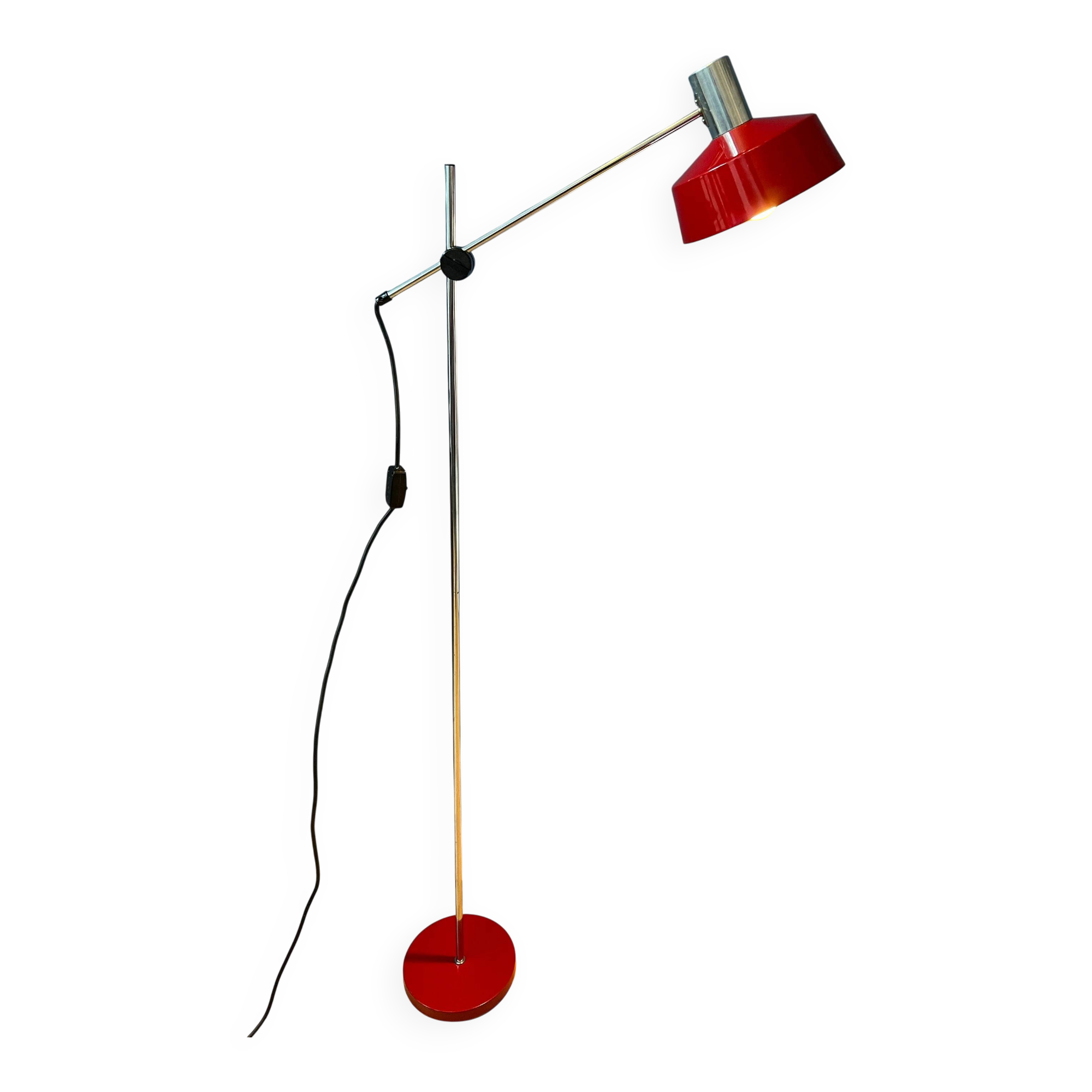 Adjustable red floor lamp in the style of Hoogervorst.