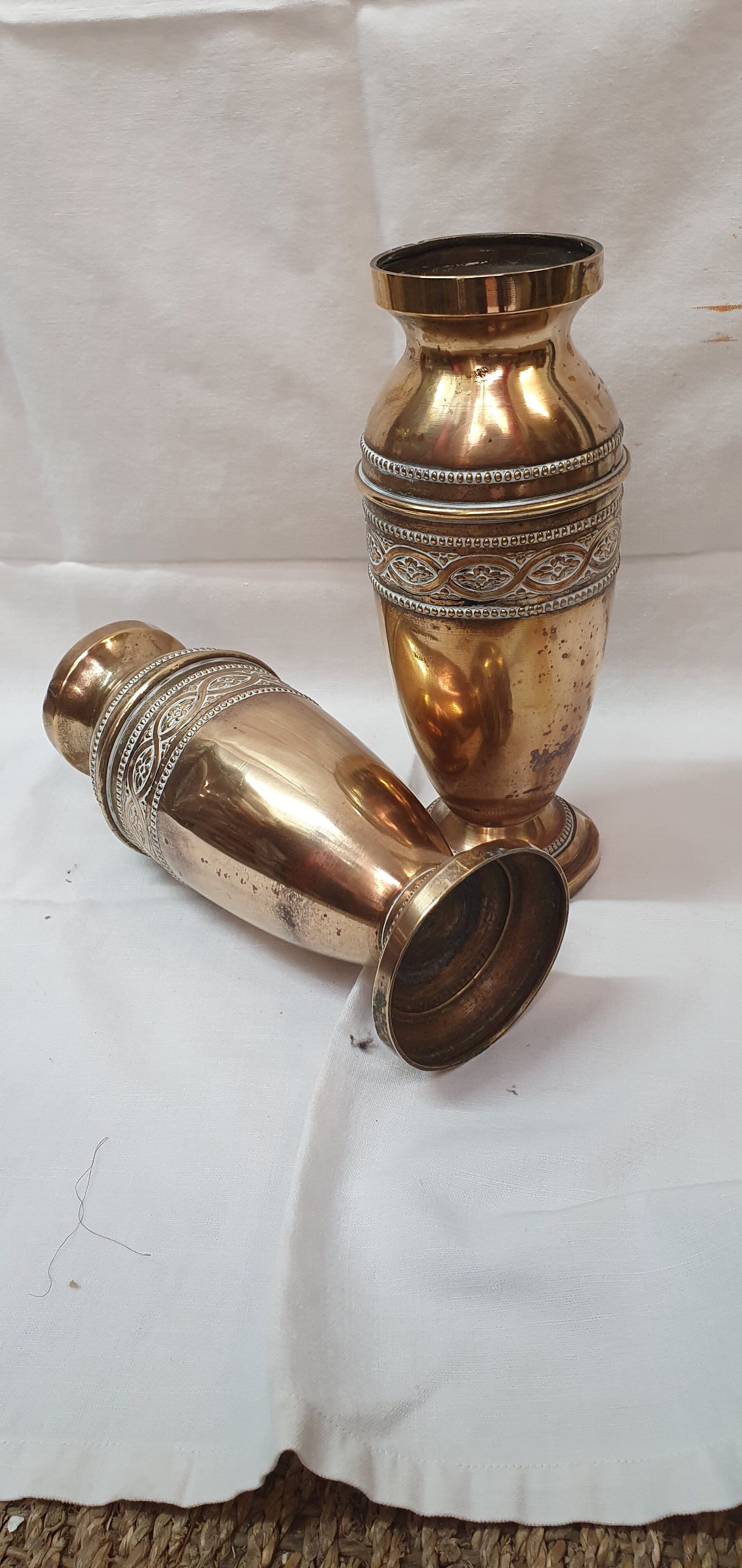 Pair of vases, in copper, early XXth